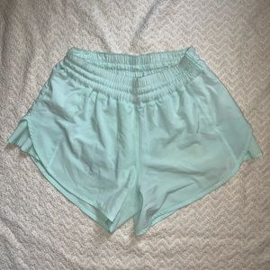 Lululemon Shorts, mint color, size 4